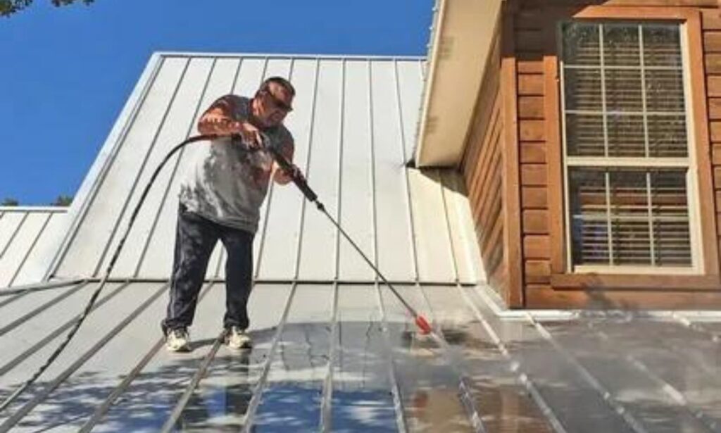 Roof Cleaner expert in charlotte | Flawlessexteriorsllc